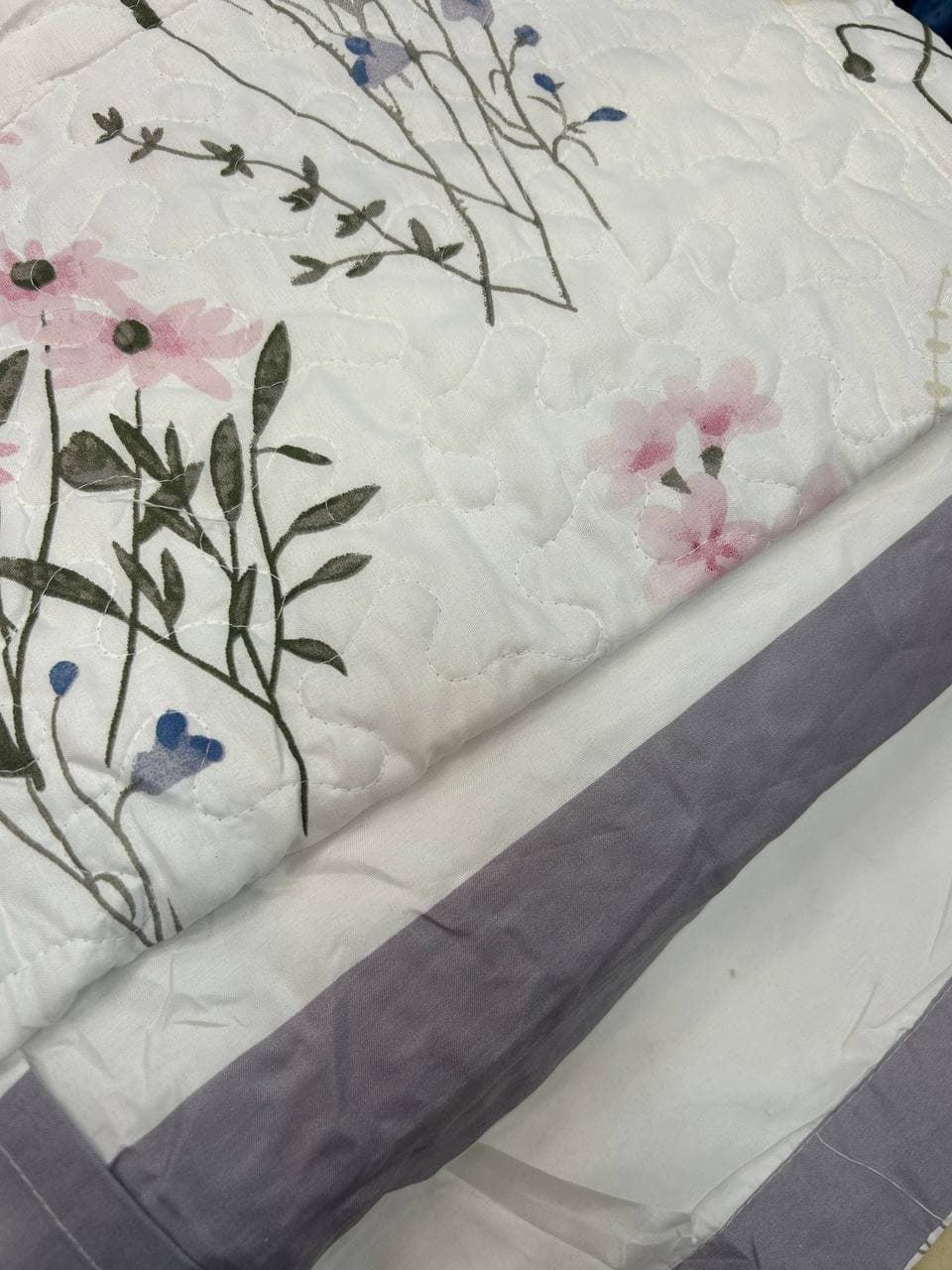 Bouti Cyntia cosida - Imagen 2